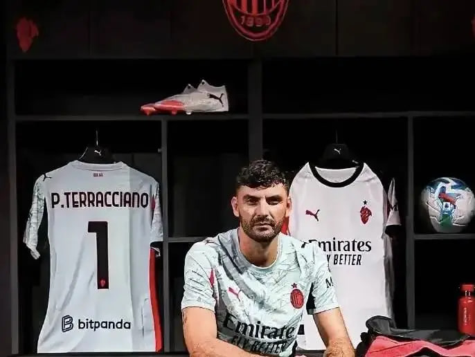 意甲:米兰门将泰拉恰诺接受采访表示,能出任米兰与乌迪内斯之战的首发门将,我很自豪 意甲:米兰门将泰拉恰诺接受采访表示,能出任米兰与乌迪内斯之战的首发门将,我很自豪